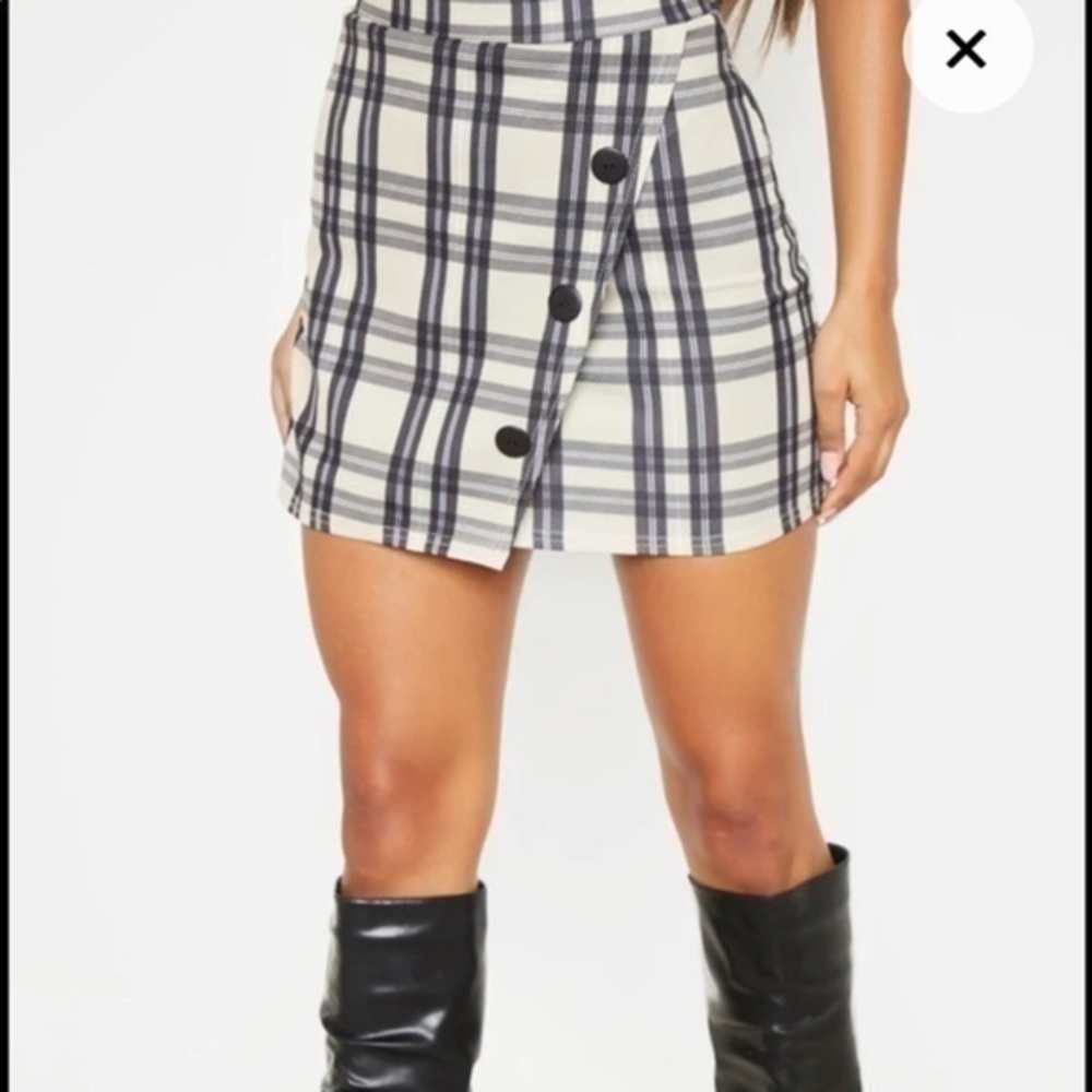Stone Checked Button Skirt - Picture 3 of 5